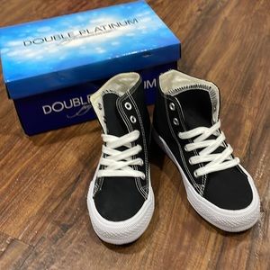 New in box - never worn black hi-tops sz1